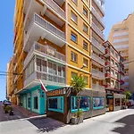 Remarkable 3-bed In Apartamento
