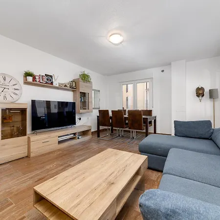 Remarkable 3-bed In Торевьиа